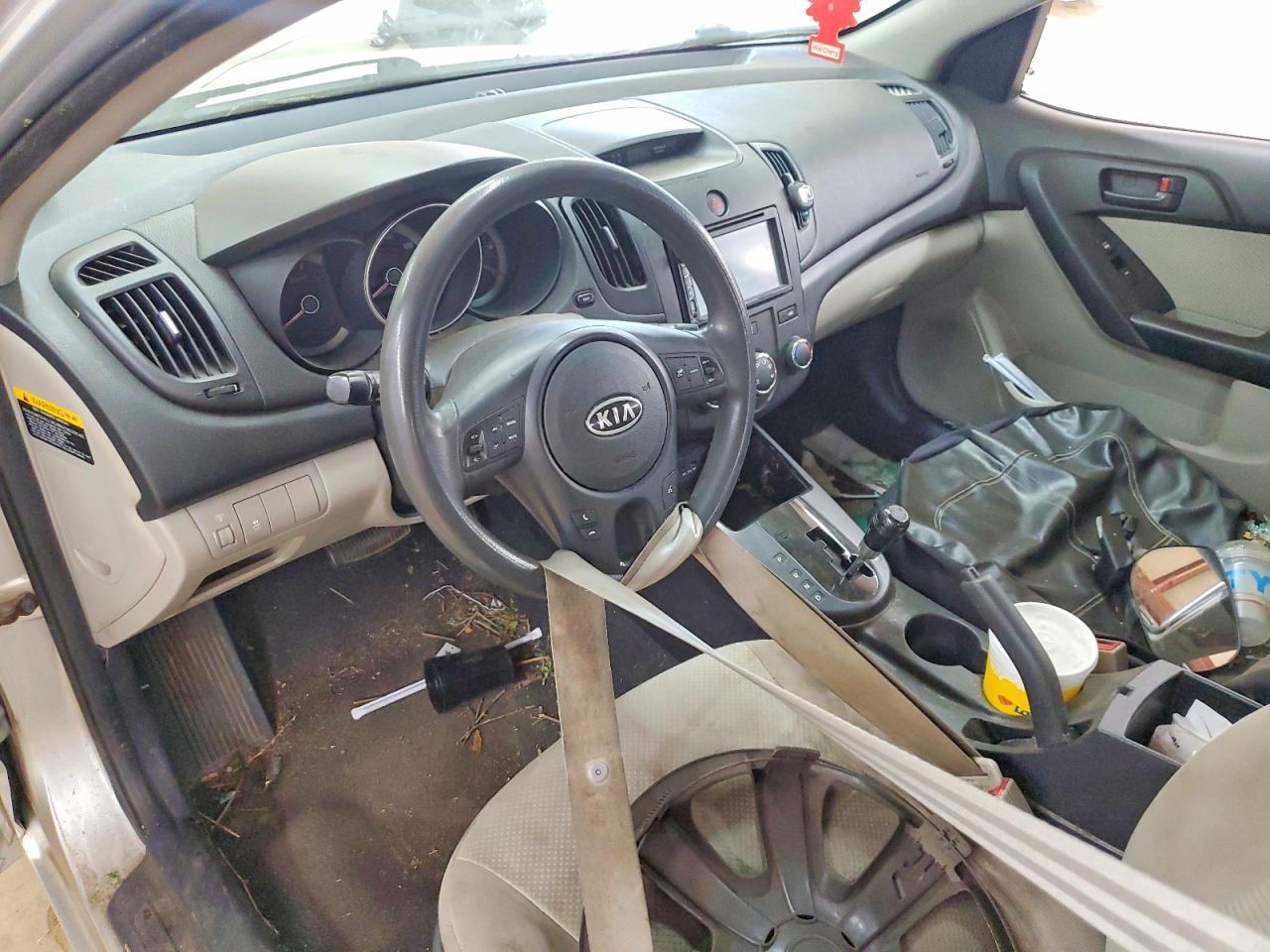 2010 KIA FORTE