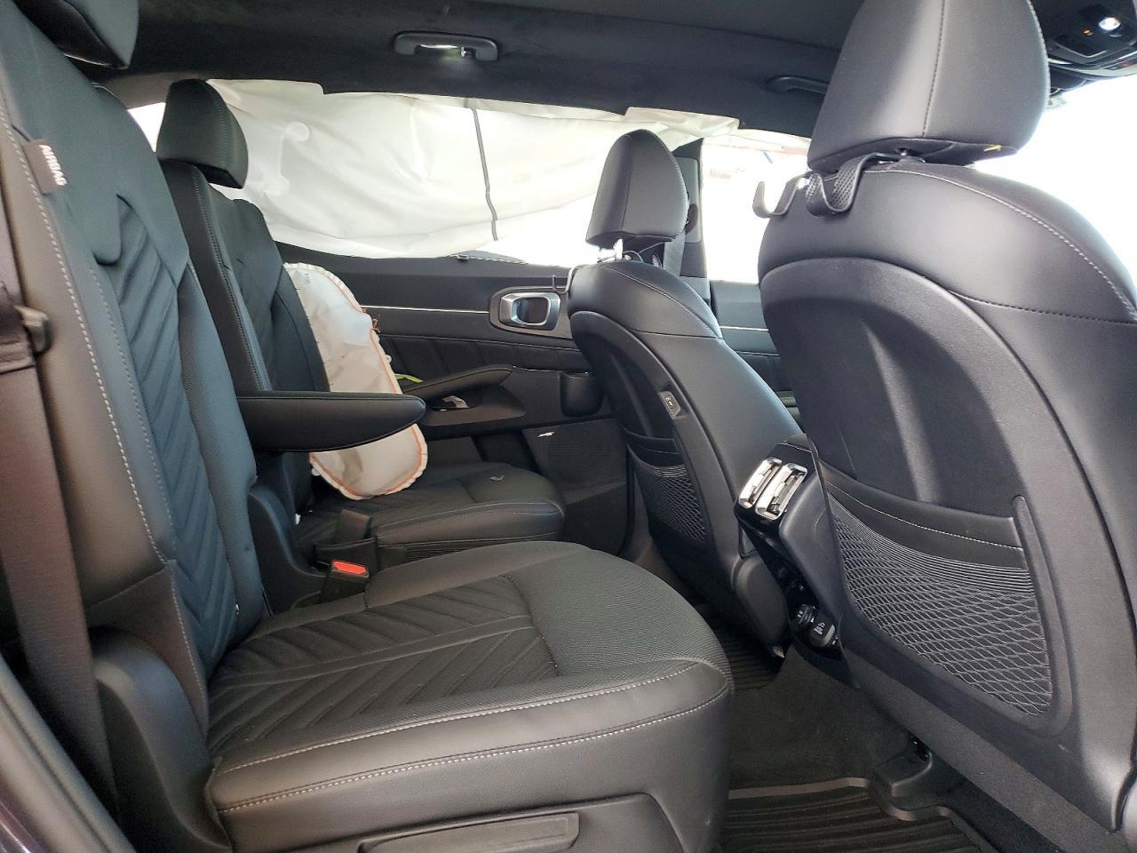2025 KIA SORENTO