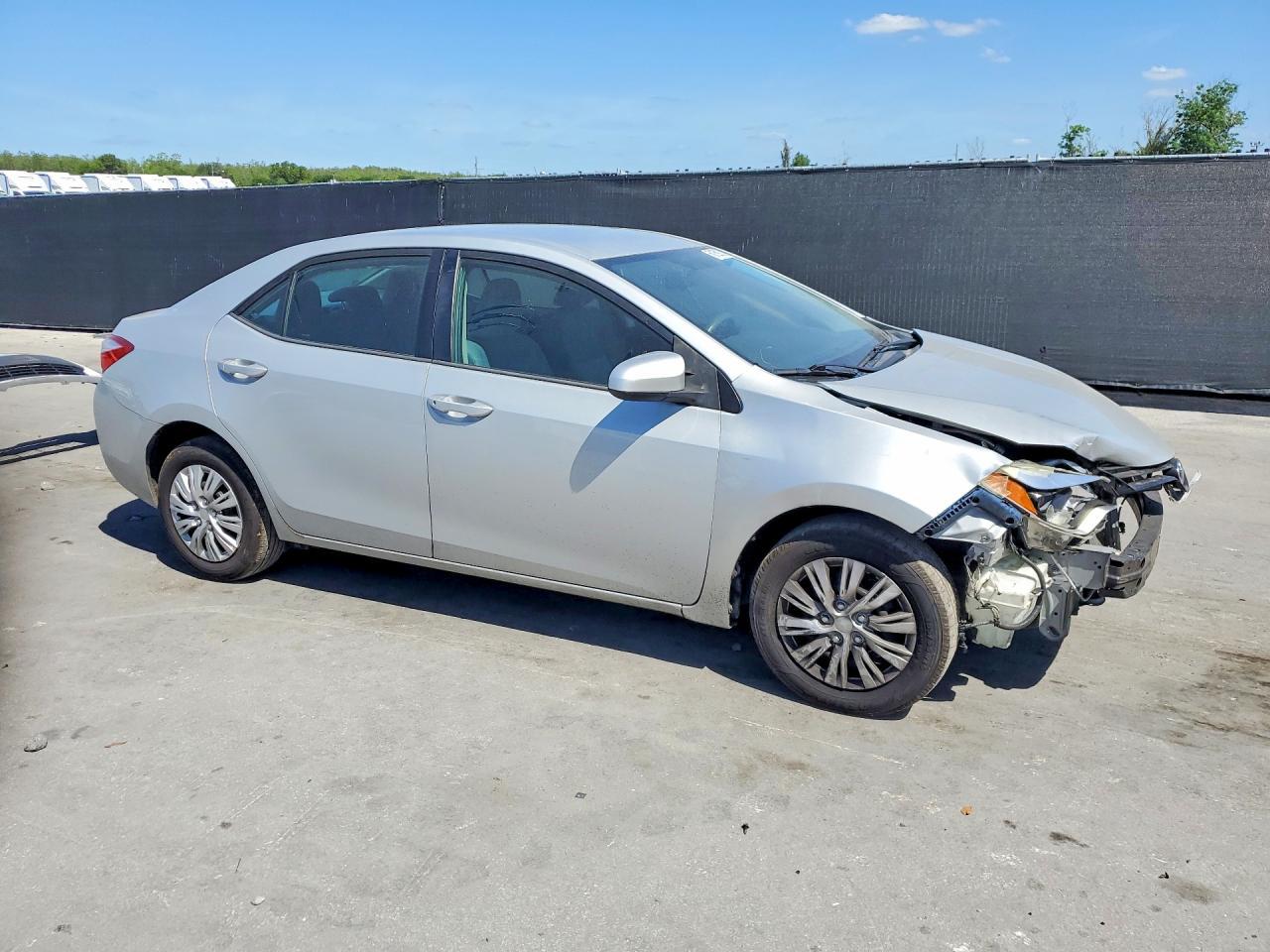 2015 TOYOTA COROLLA