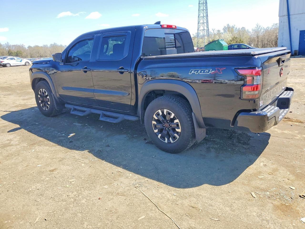 2024 NISSAN Frontier