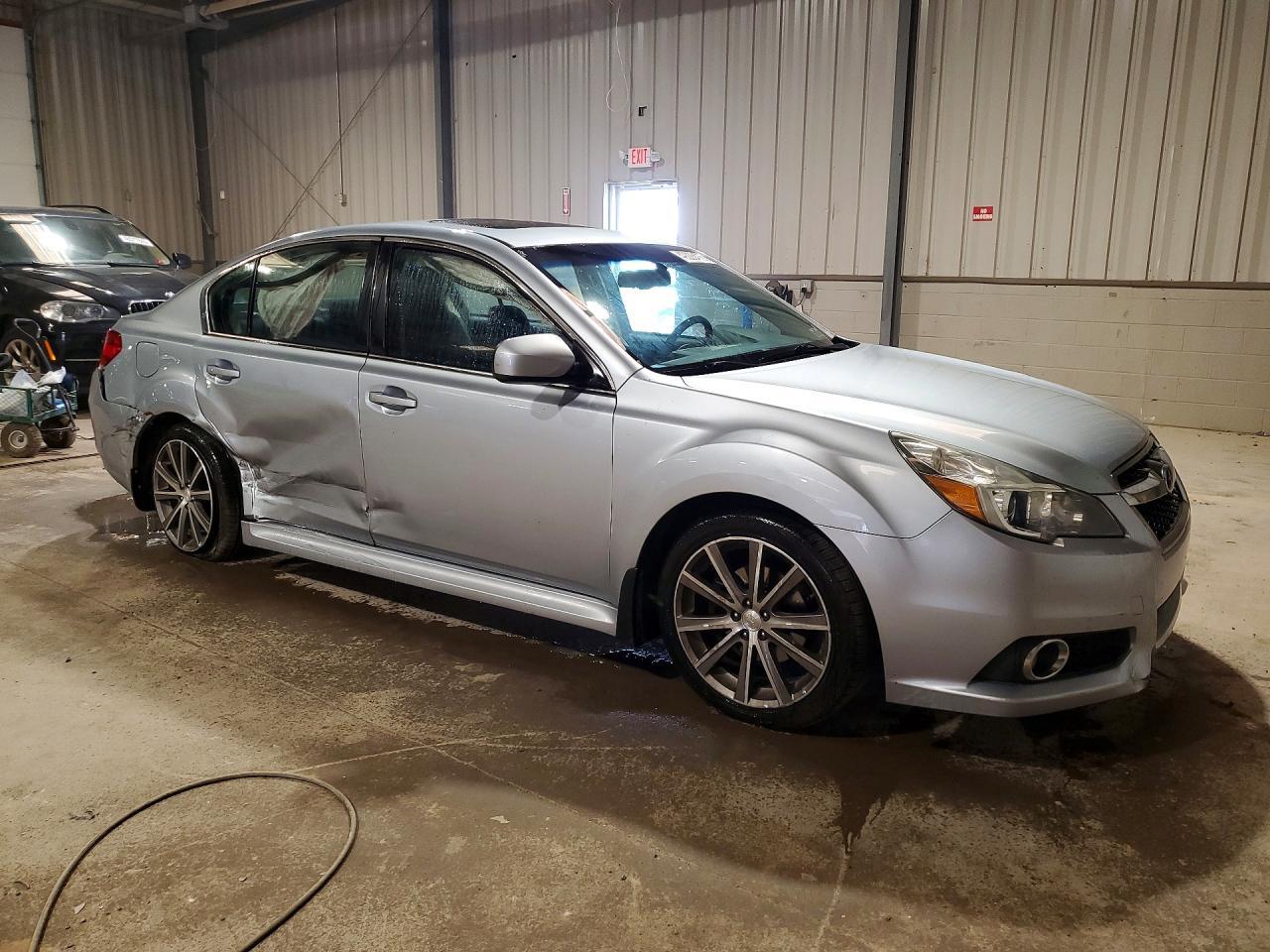 2013 SUBARU Legacy