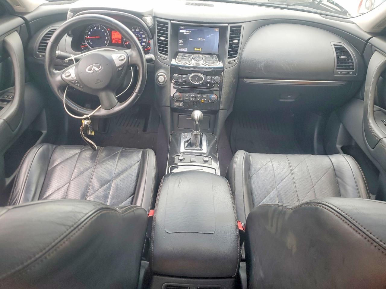 2011 INFINITI FX35