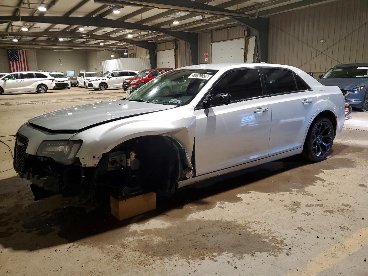 2019 CHRYSLER 300