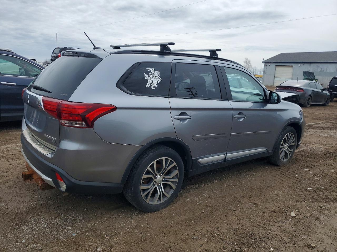 2016 MITSUBISHI outlander