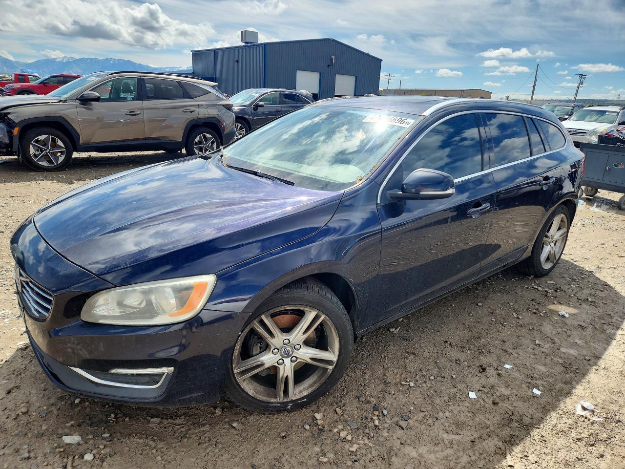 2016 VOLVO V60