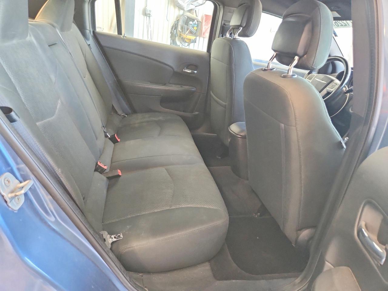 2011 CHRYSLER 200