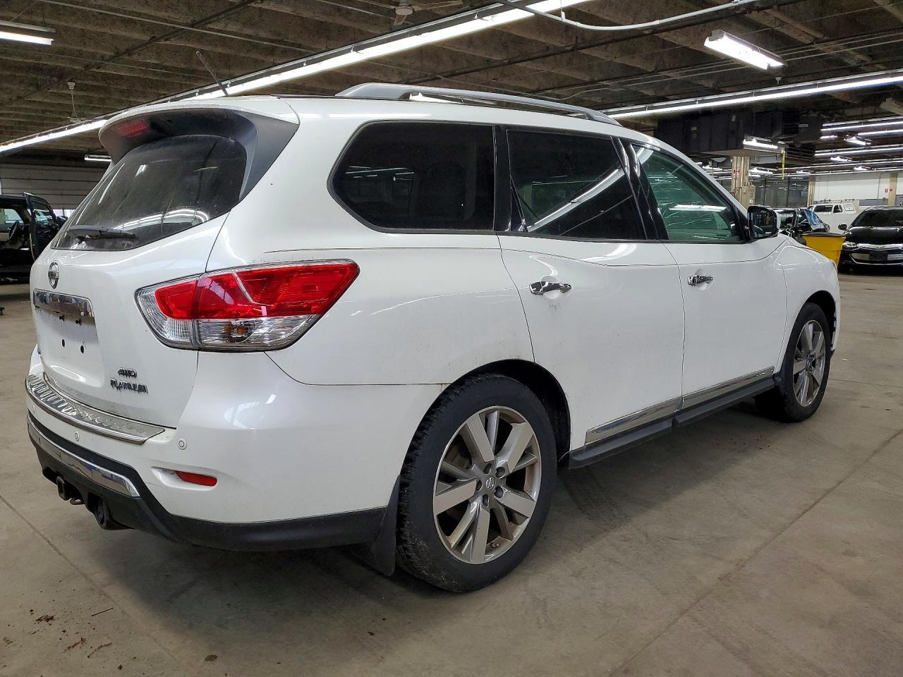 2016 NISSAN PATHFINDER