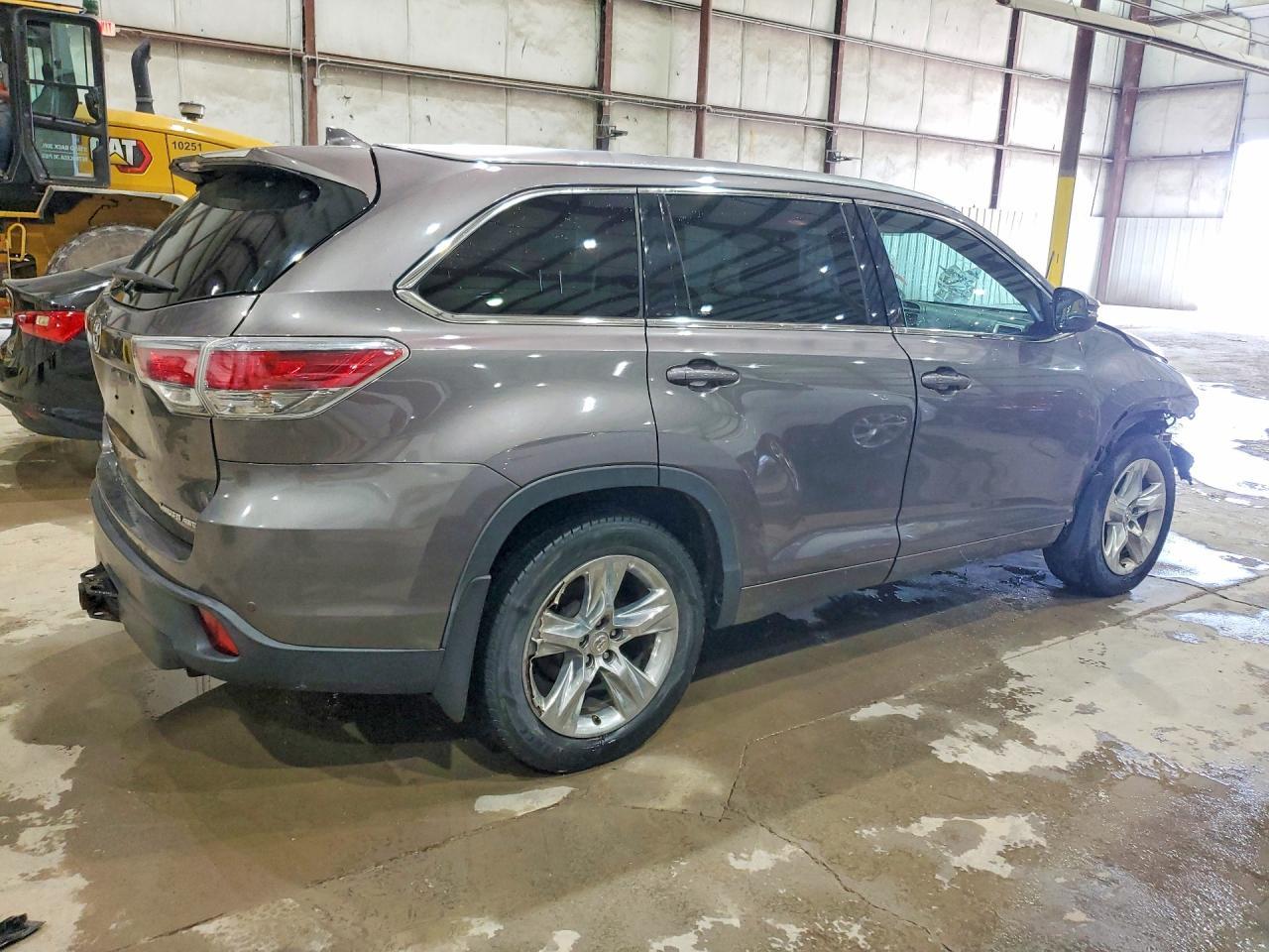 2014 TOYOTA HIGHLANDER