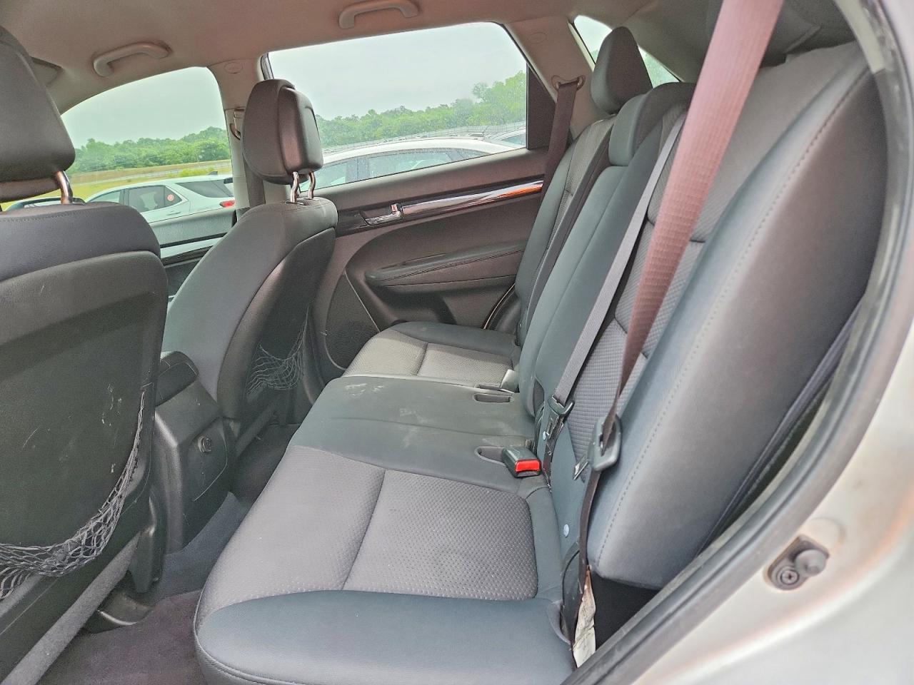 2011 KIA SORENTO