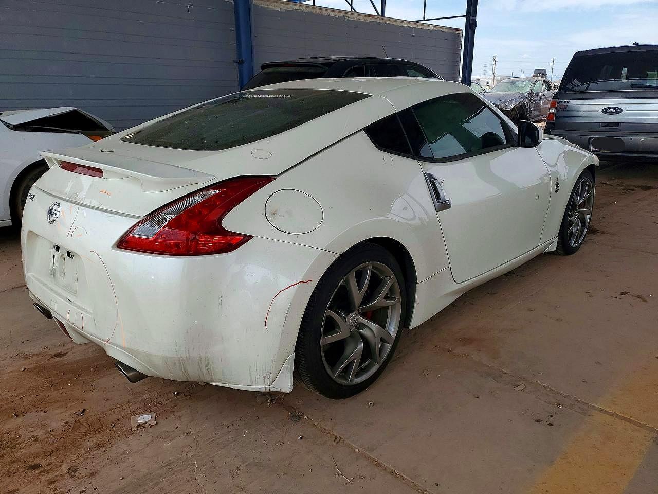 2016 NISSAN 370Z