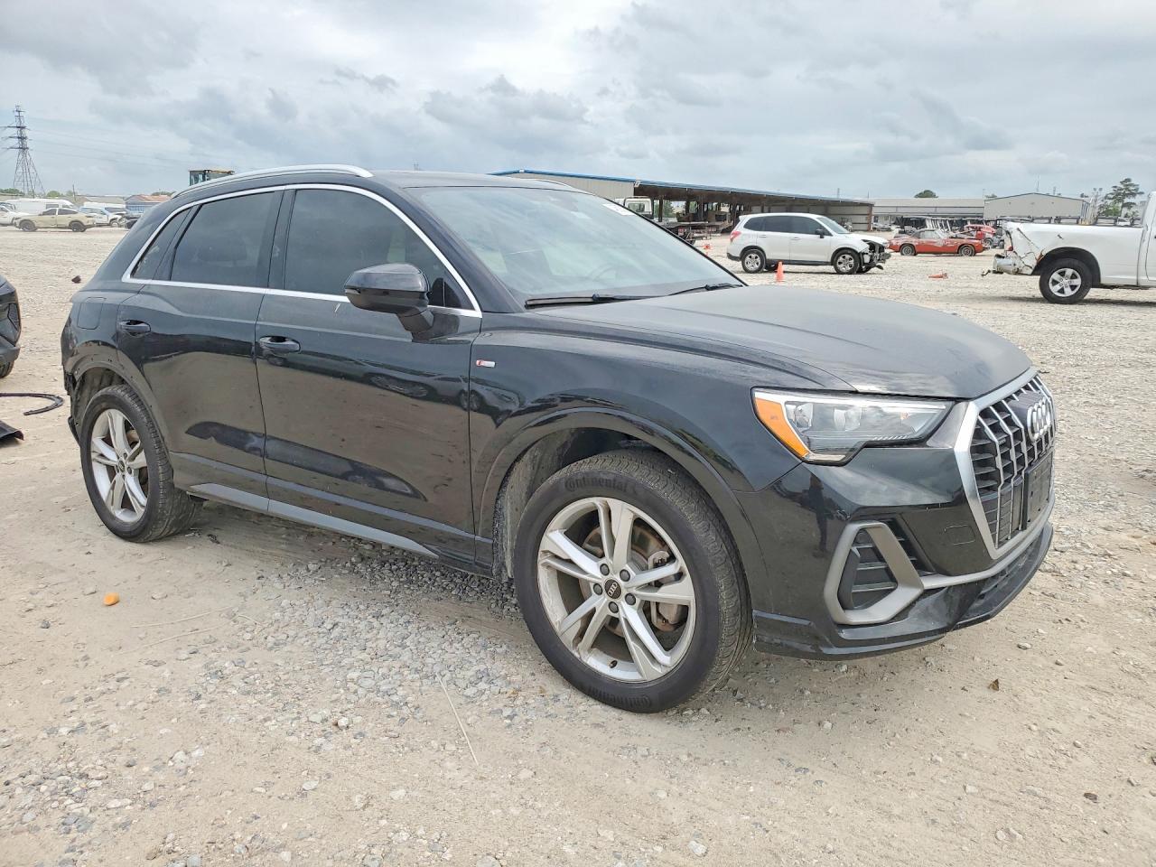 2022 AUDI Q3