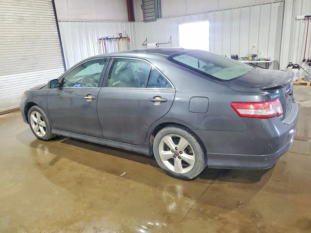 2011 TOYOTA CAMRY