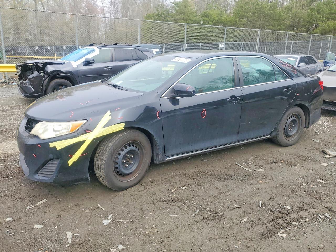 2014 TOYOTA CAMRY