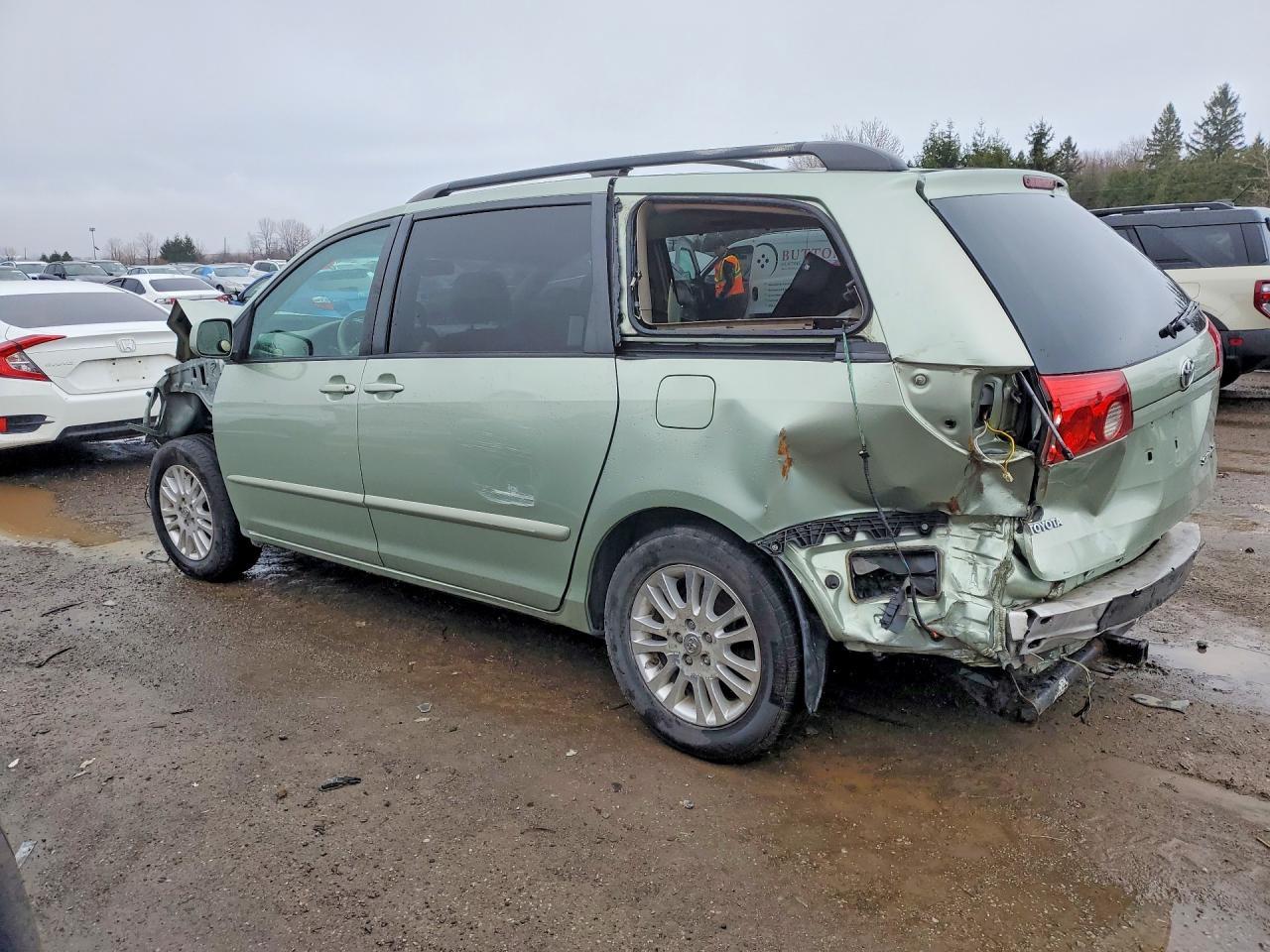 2007 TOYOTA SIENNA