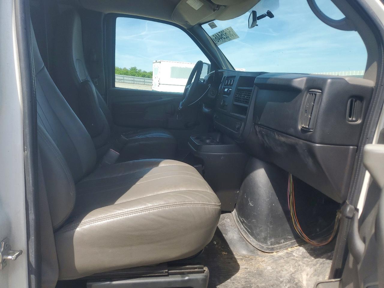 2011 CHEVROLET EXPRESS 2500