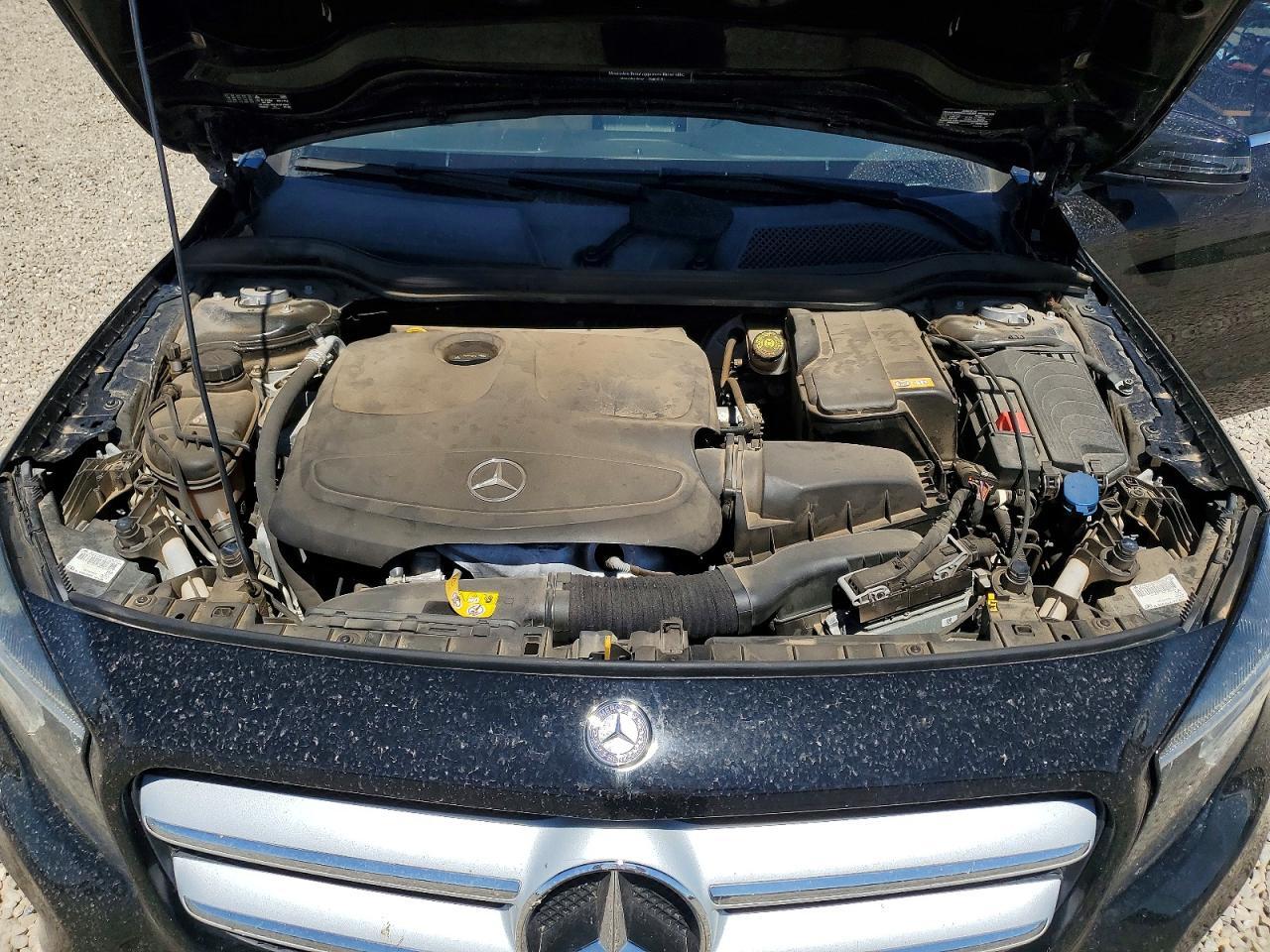 2016 MERCEDES-BENZ GLA-Class