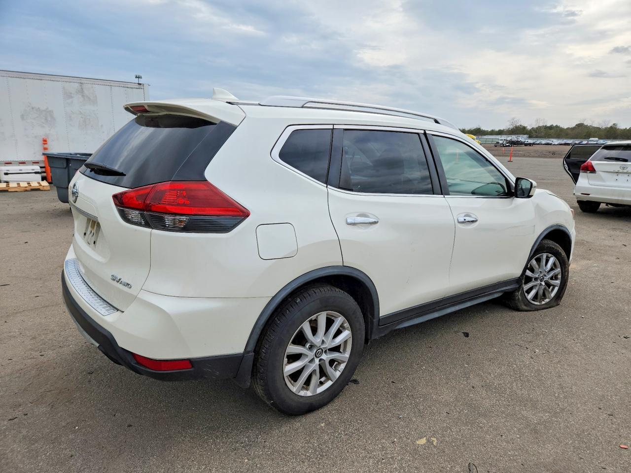 2018 NISSAN ROGUE