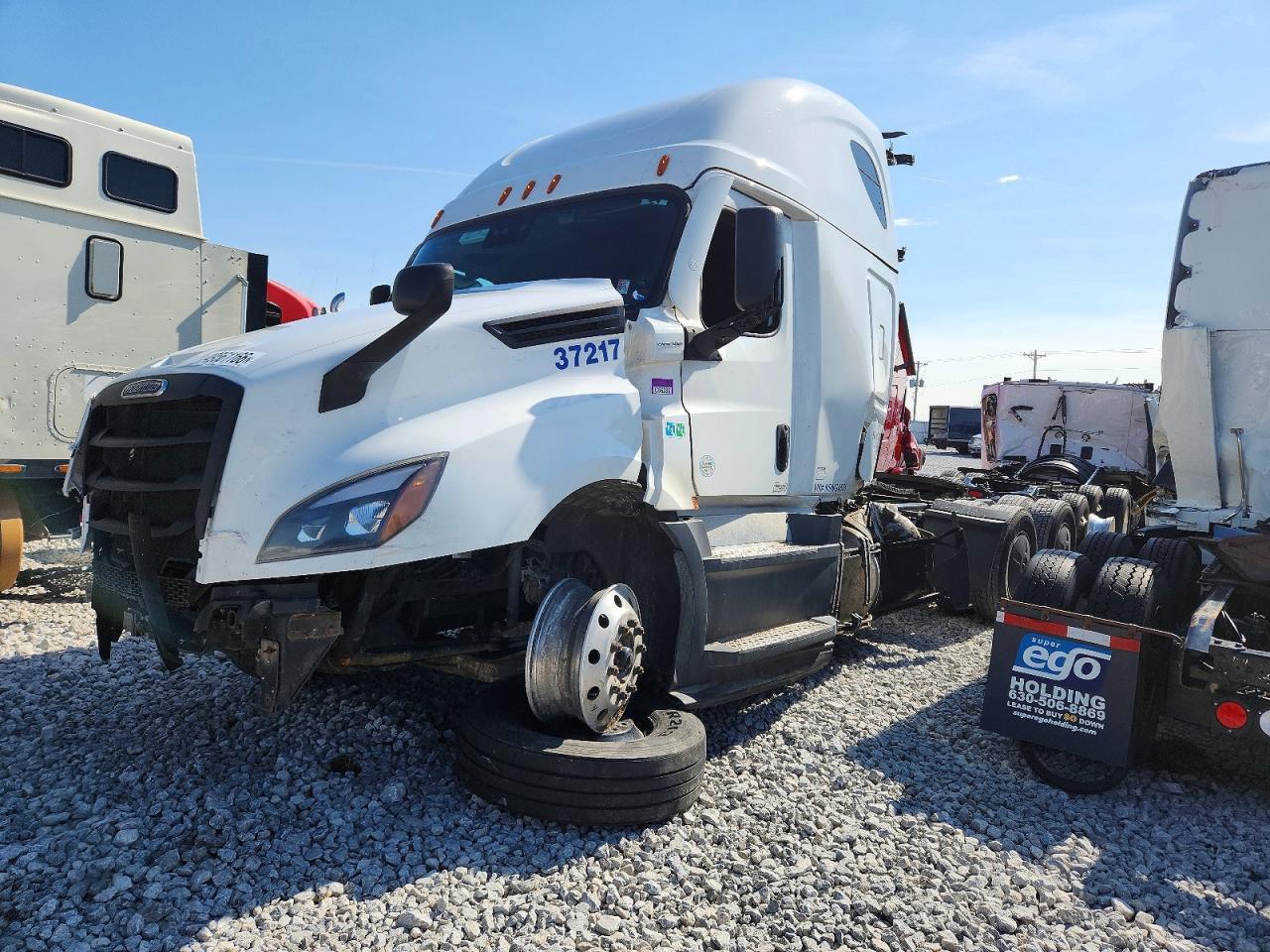 2022 FREIGHTLINER CASCADIA 126