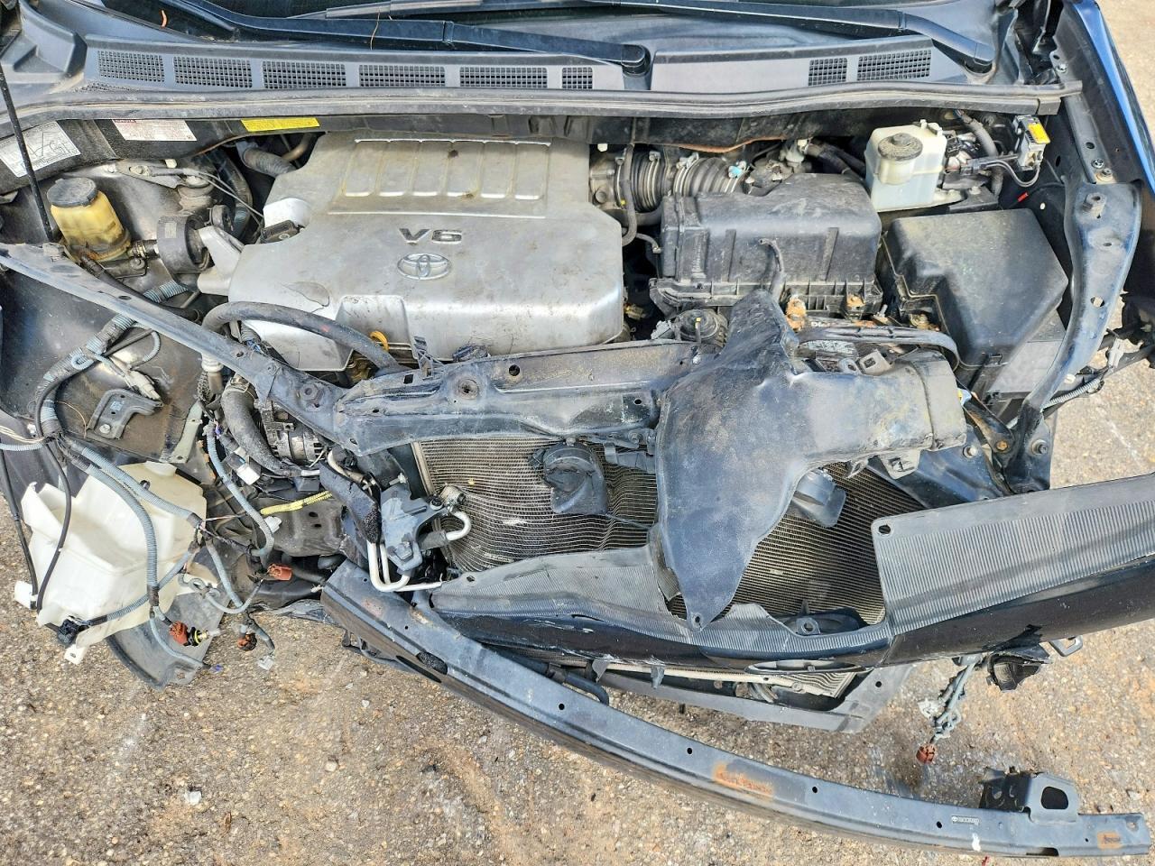 2008 TOYOTA SIENNA