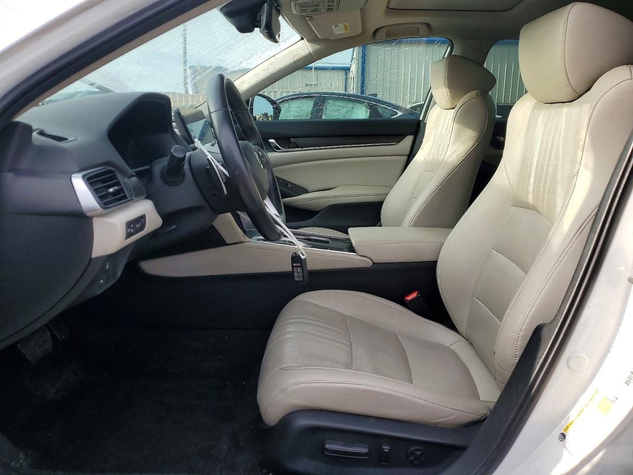 2019 HONDA ACCORD