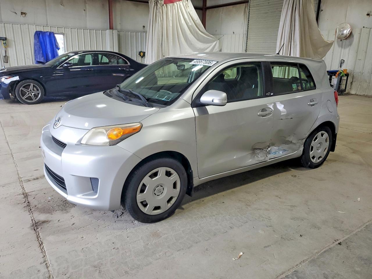 2013 SCION xD