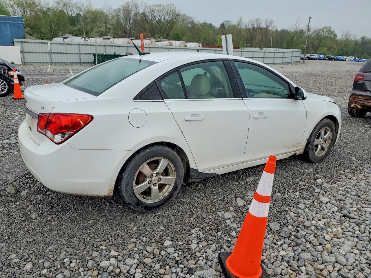 2011 CHEVROLET CRUZE