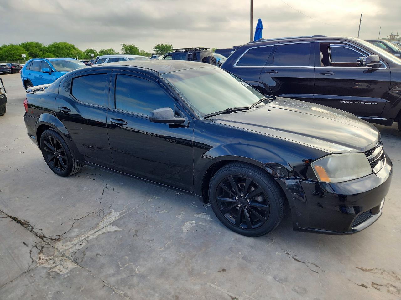 2014 DODGE Avenger