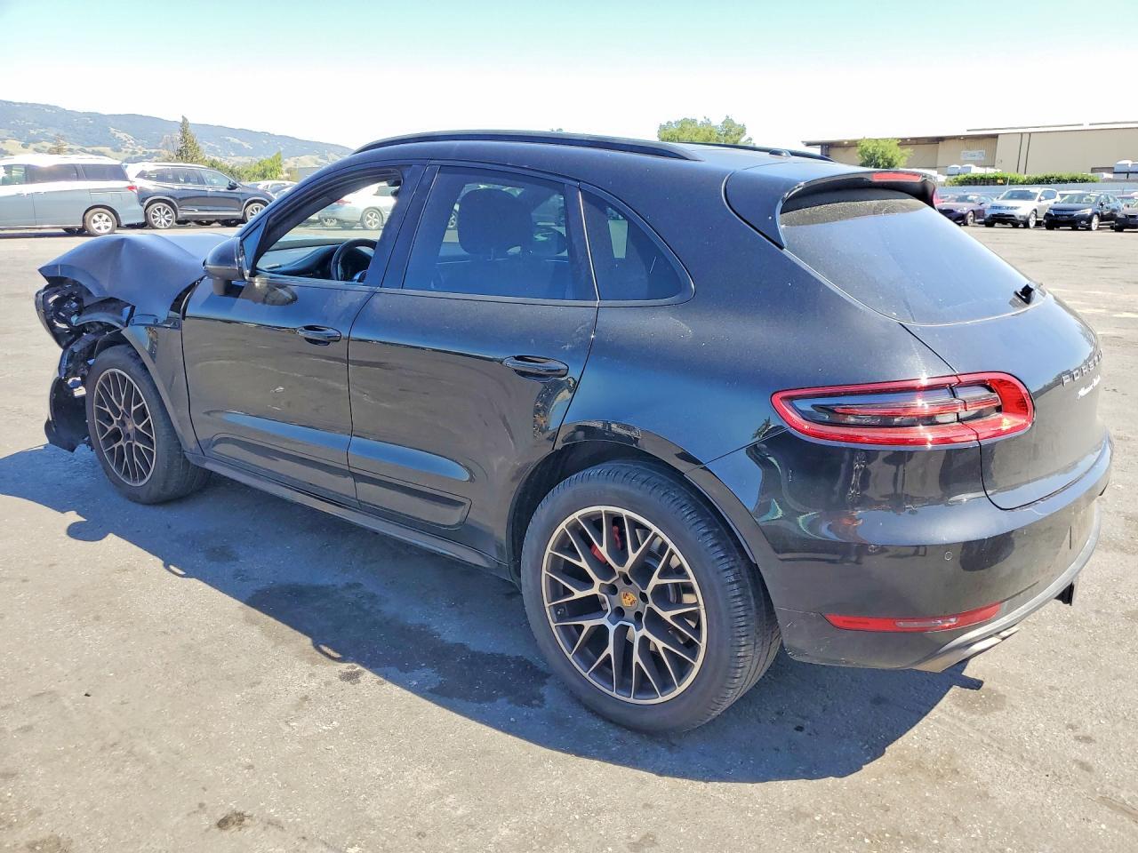 2015 PORSCHE Macan