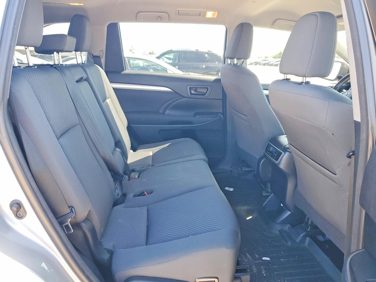 2015 TOYOTA HIGHLANDER