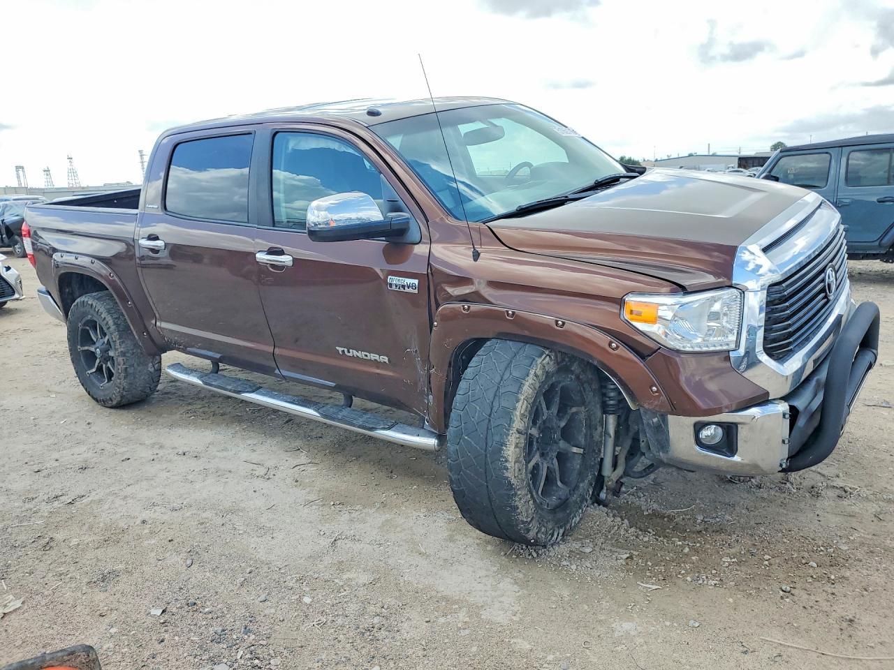 2015 TOYOTA TUNDRA