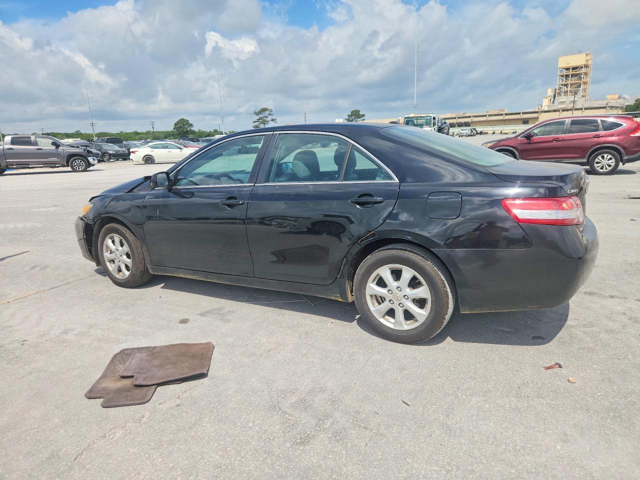 2011 TOYOTA CAMRY