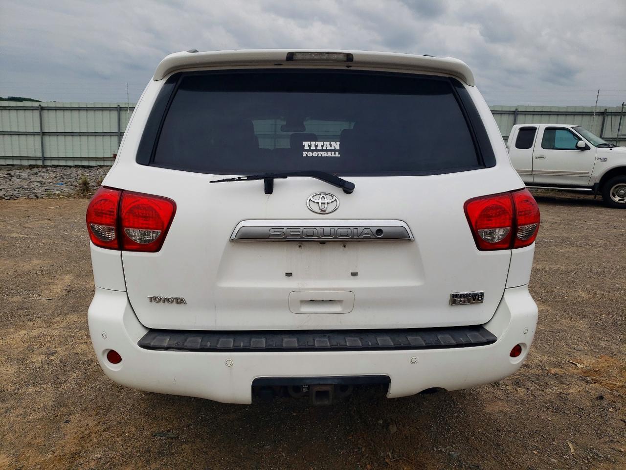 2008 TOYOTA Sequoia