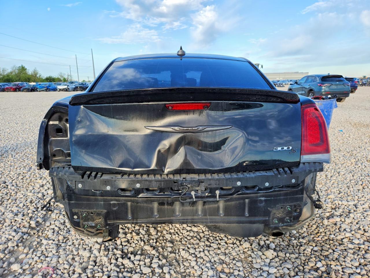 2019 CHRYSLER 300