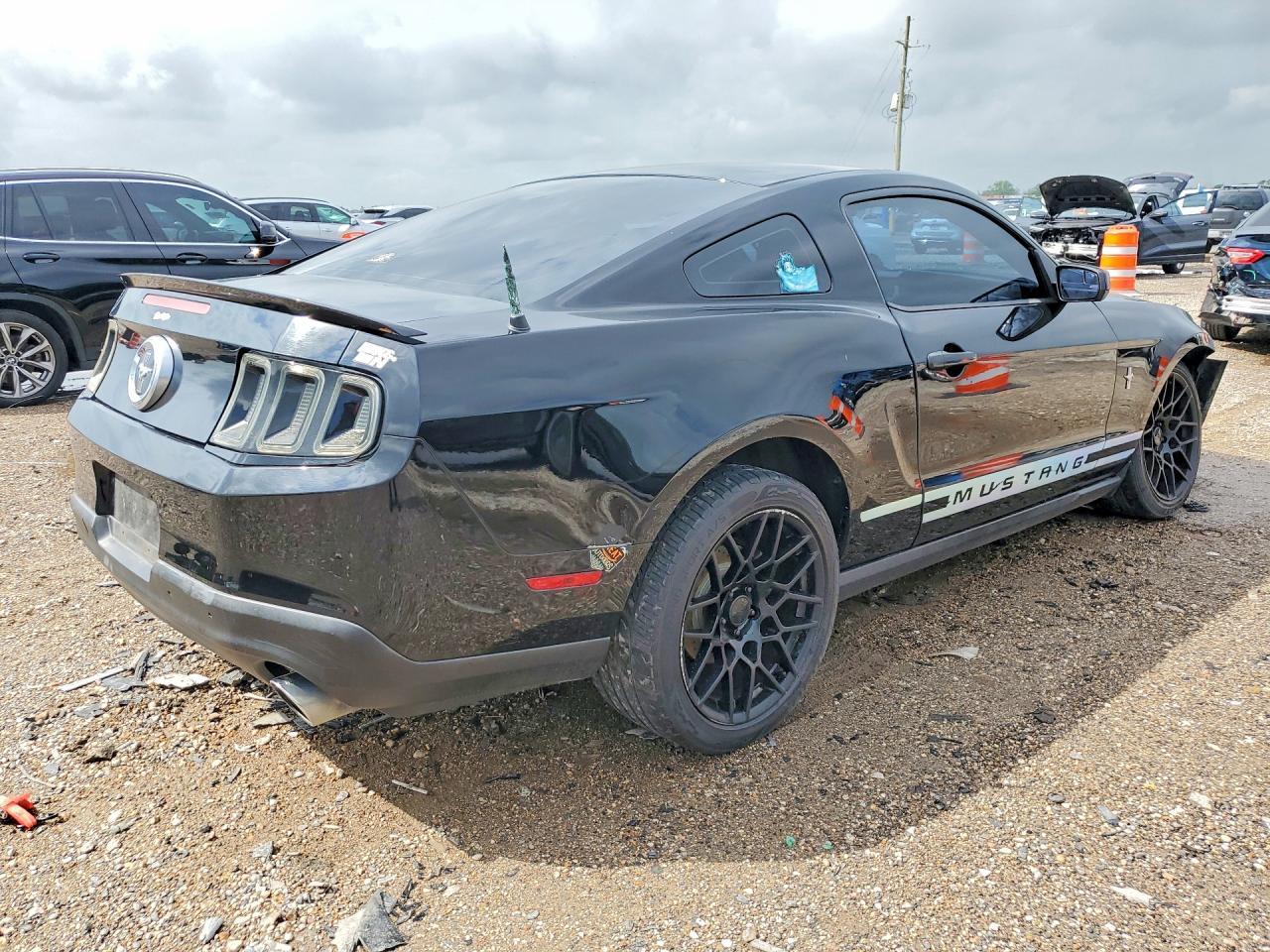 2012 FORD MUSTANG