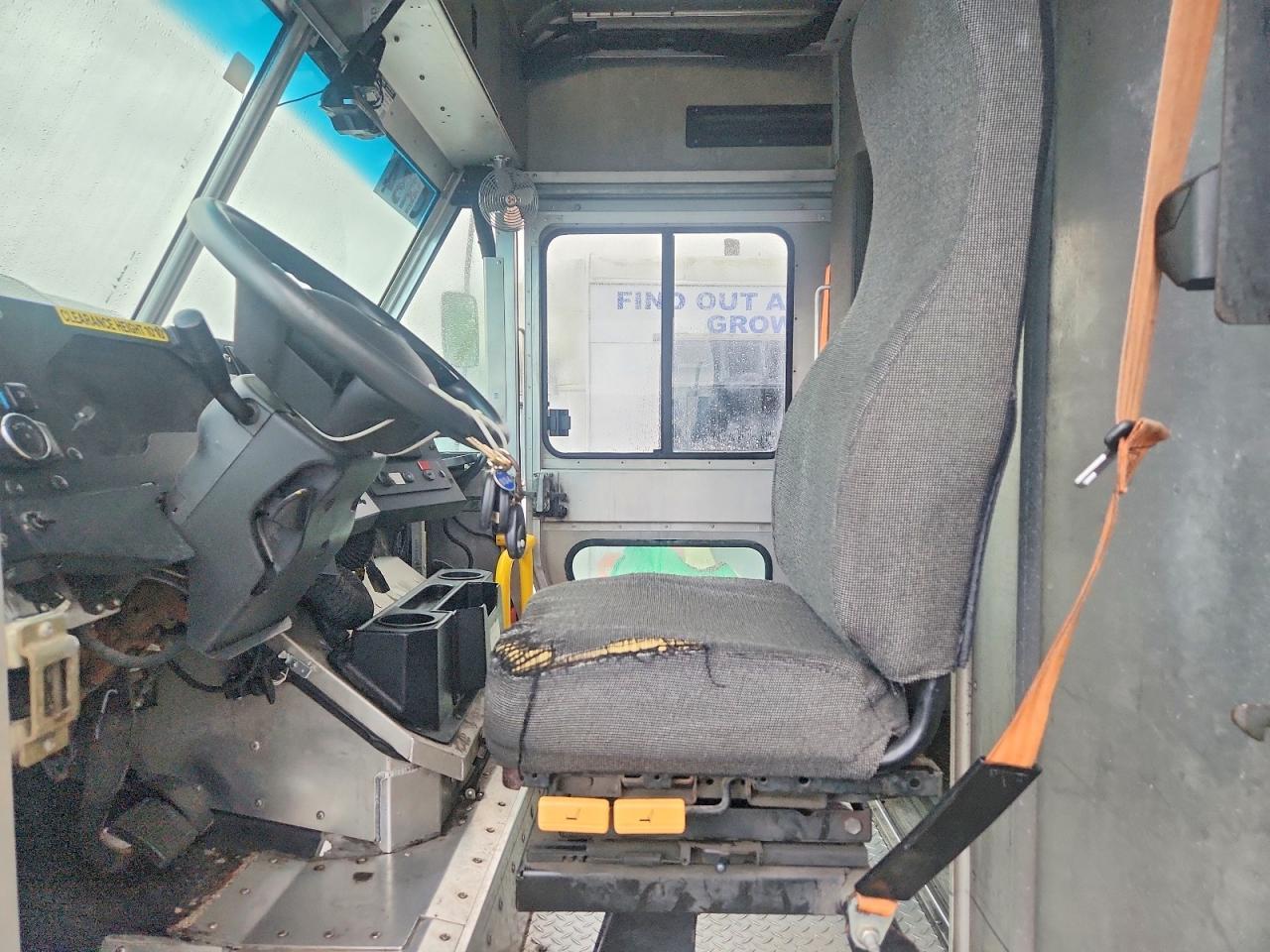 2021 FORD F59