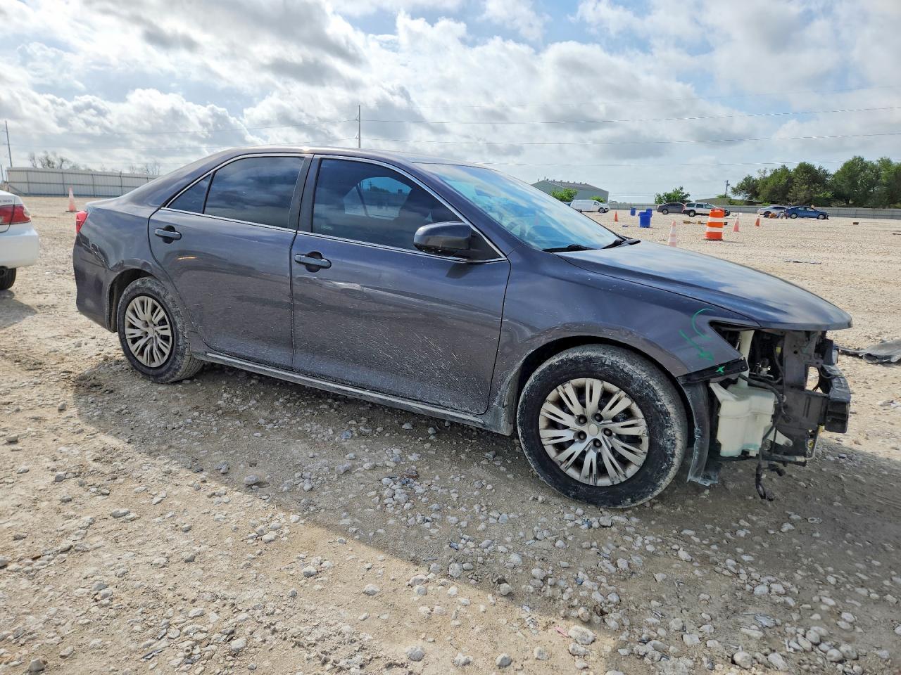 2014 TOYOTA CAMRY