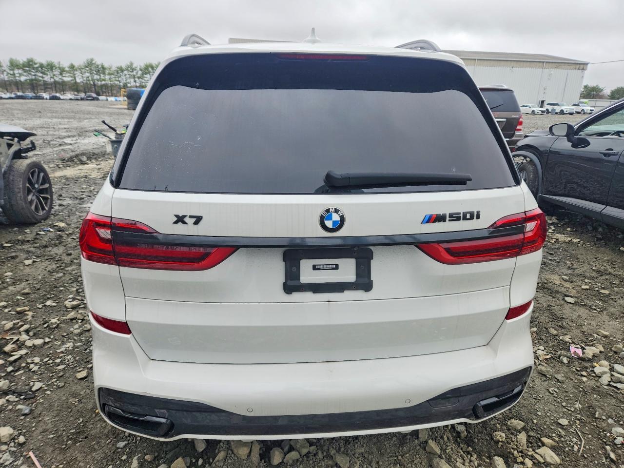 2021 BMW X7