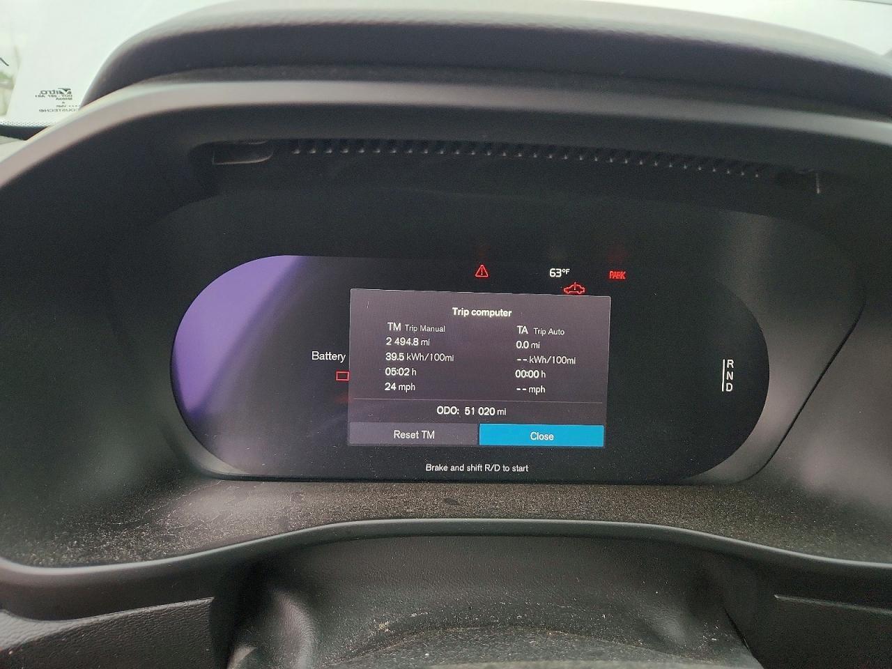 2022 VOLVO XC40
