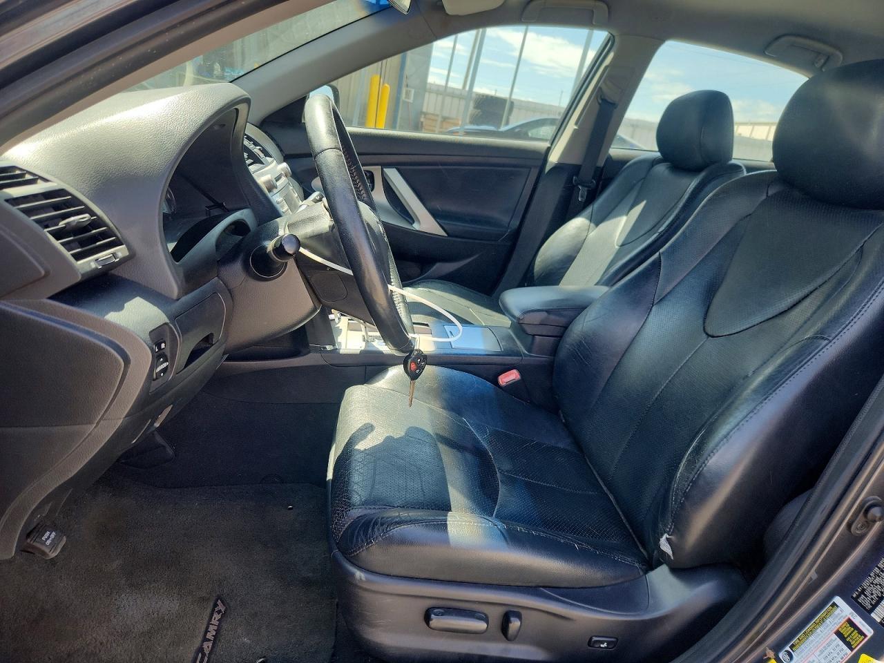 2011 TOYOTA CAMRY
