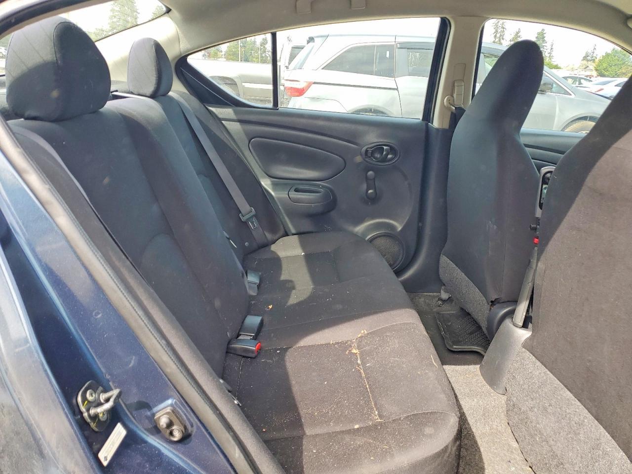 2015 NISSAN VERSA