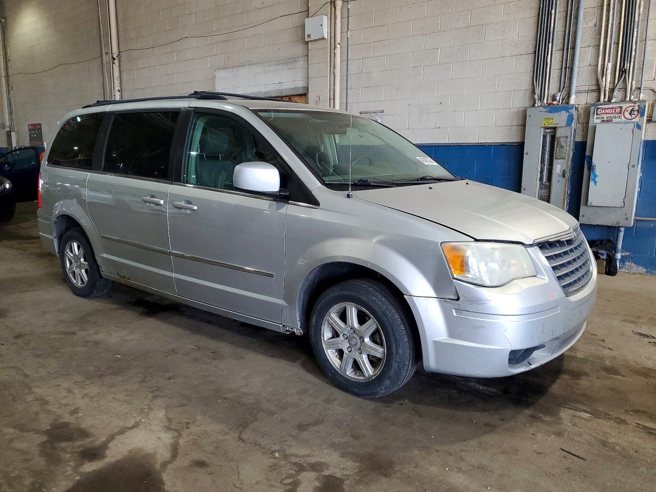 2009 CHRYSLER Town & Country