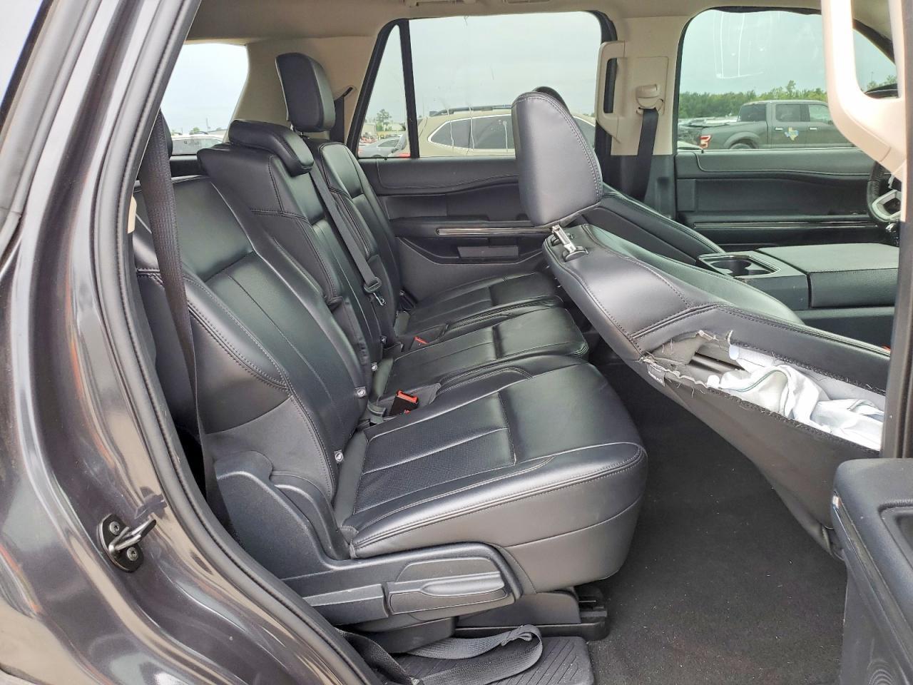 2024 FORD Expedition