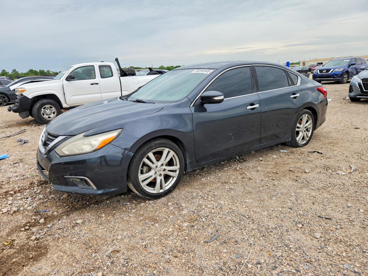 2017 NISSAN ALTIMA