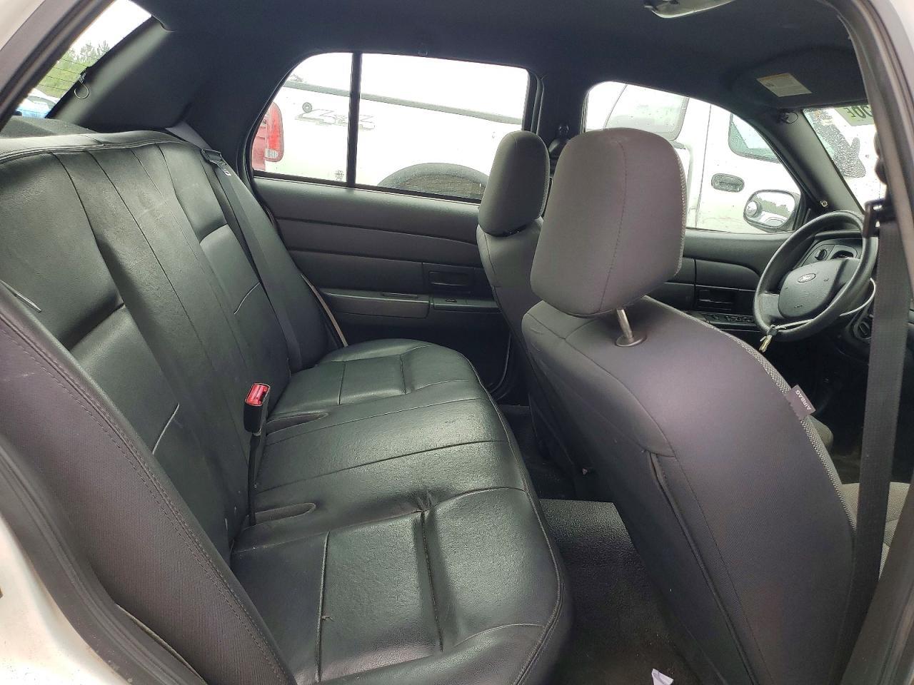 2008 FORD Crown Victoria