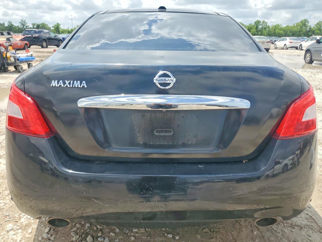 2011 NISSAN Maxima