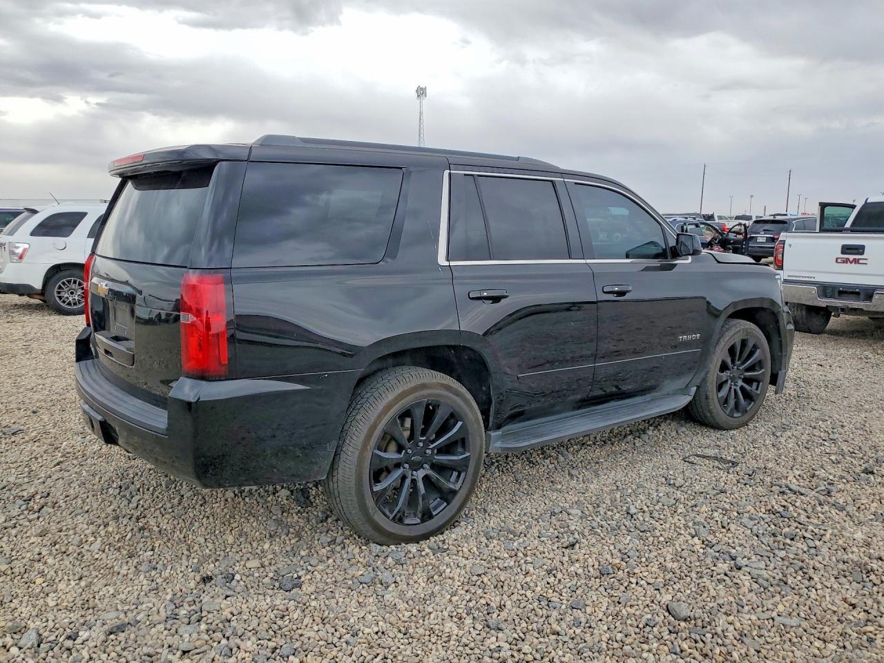 2017 CHEVROLET Tahoe