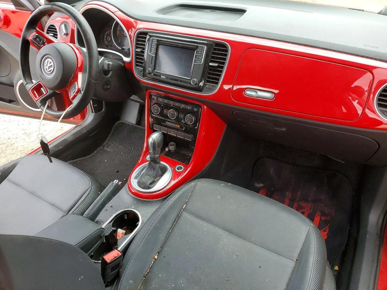 2019 VOLKSWAGEN Beetle