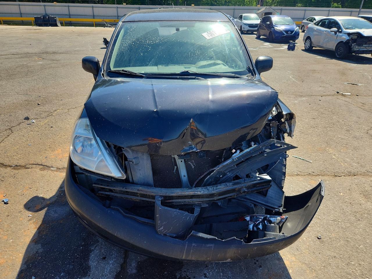2011 NISSAN VERSA
