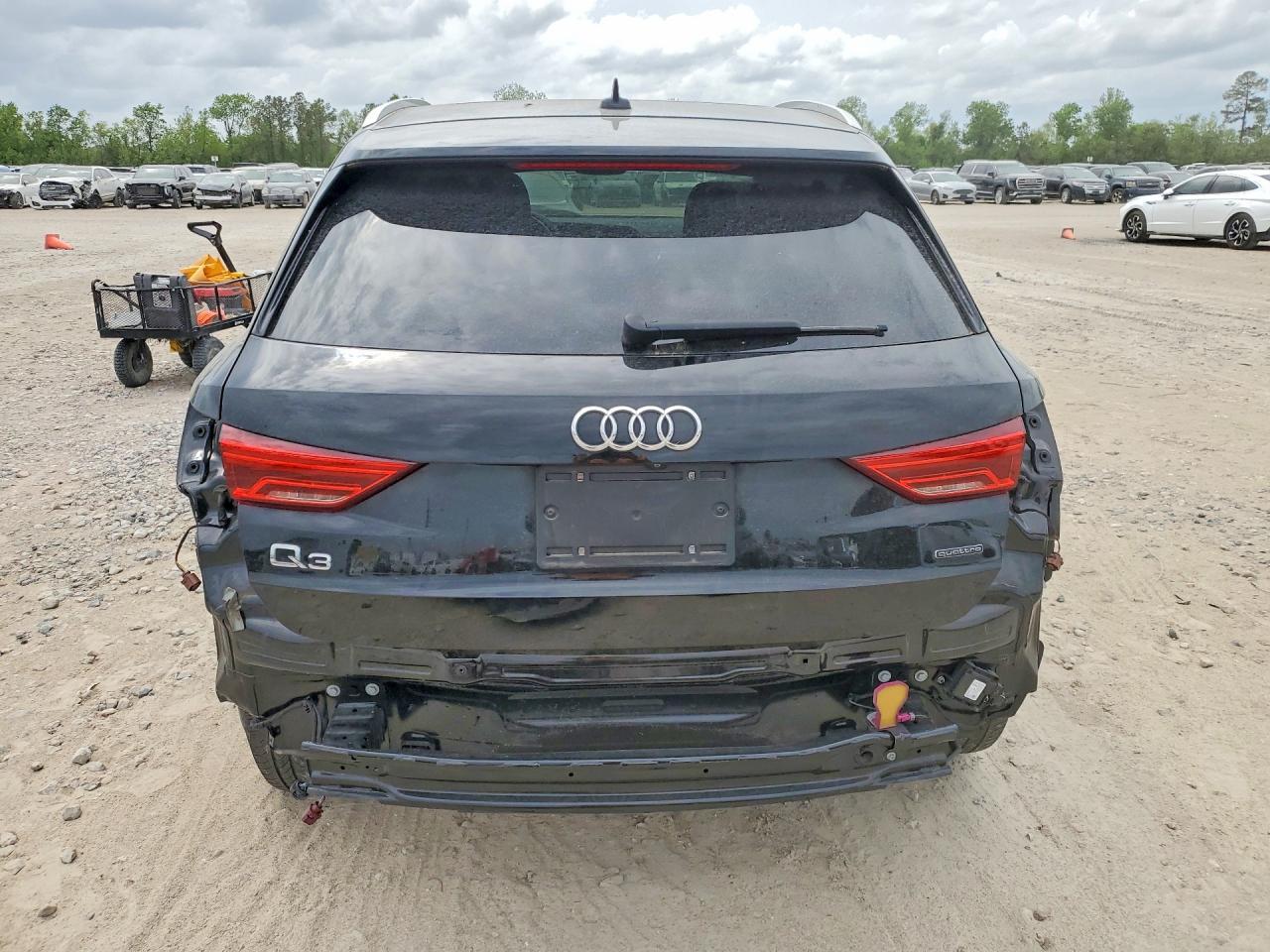 2022 AUDI Q3
