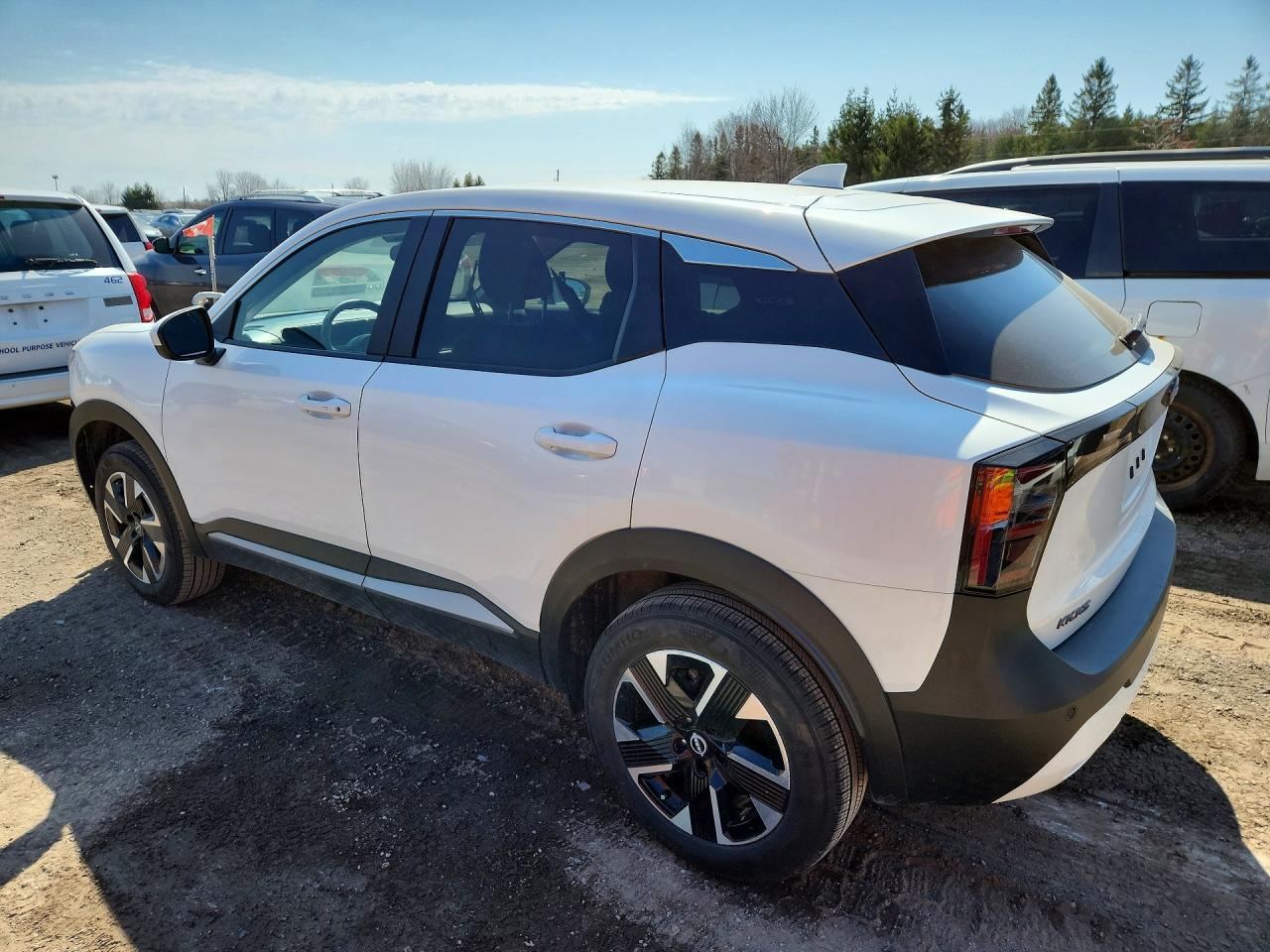 2025 NISSAN KICKS